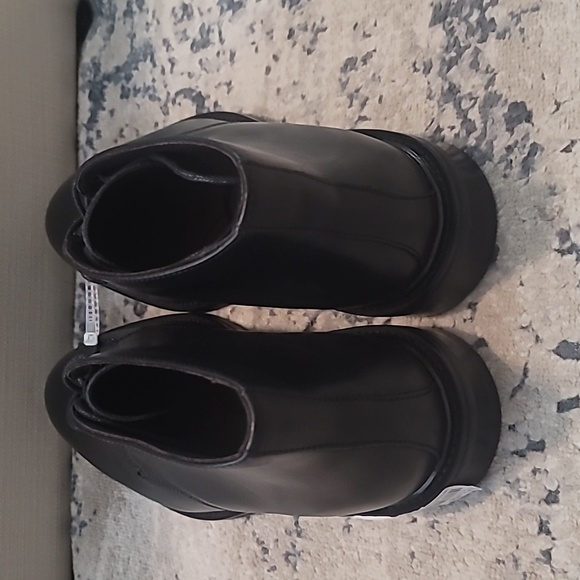 NWT!! Men's Black Or Brown Leather Boots - Picture 3 of 12